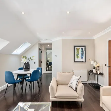Weybridge - 2 Bed - Parking Apartment Exterior photo
